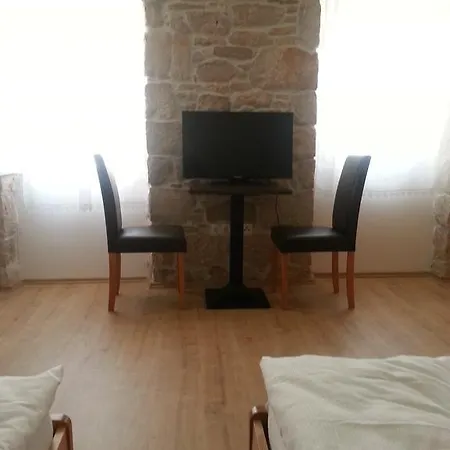Stone House Apartament *