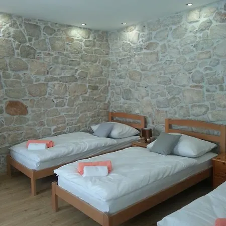 Stone House 아파트 자다르